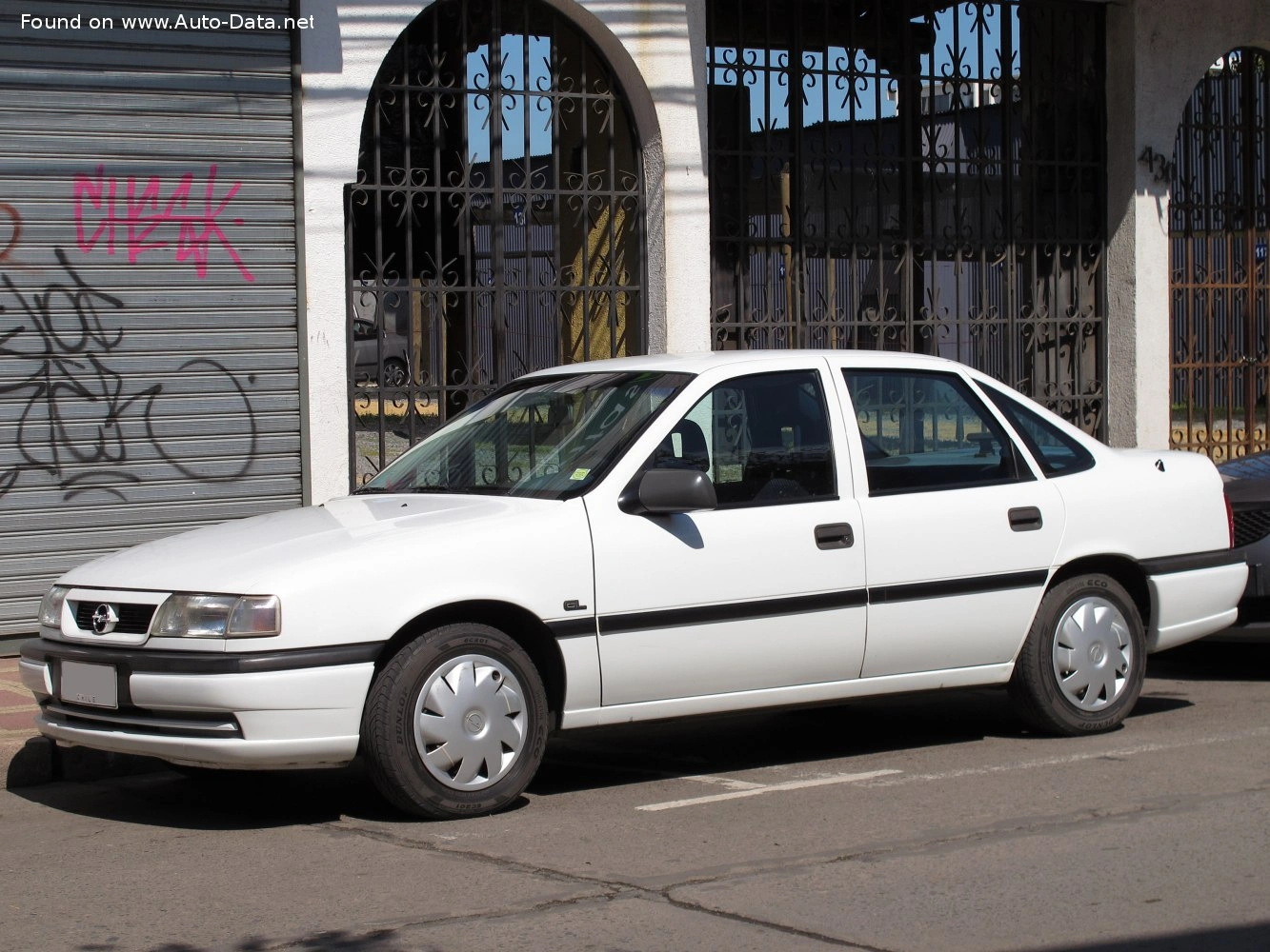 1992 Opel Vectra 1.6i (71 bg)