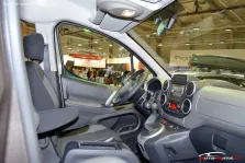 2017 Peugeot Partner 22.5 kWh (67 bg) Electric 4