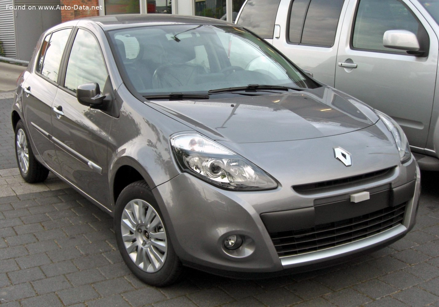 2009 Renault Clio 1.2i 16V (75 bg)