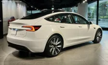 Tesla Long Range 79 kWh (283 bg) (2023)