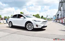 Tesla 75D 75 kWh (333 bg) Dual Motor AWD (2015)