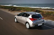 Toyota 1.4 D-4D (90 bg) Automatic (2012)