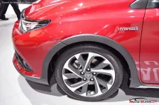 2015 Toyota Auris 1.8 (136 bg) Hybrid e-CVT 7