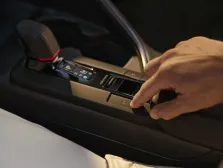 2023 Toyota C-HR 2.0 (223 bg) Plug-in Hybrid e-CVT 7