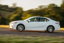2017 Toyota Camry 2.5 (218 bg) Hybrid e-CVT 3