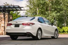 2017 Toyota Camry 2.5 (218 bg) Hybrid e-CVT 8