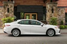 2017 Toyota Camry 3.5 V6 (301 bg) Automatic 7