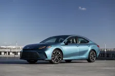 2023 Toyota Camry 2.5 (230 bg) Hybrid e-CVT 1