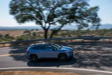 Toyota 2.0 (180 bg) Hybrid e-CVT (2024)