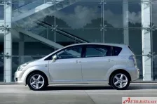 2001 Toyota Corolla Verso 1.5 i (110 bg) 6