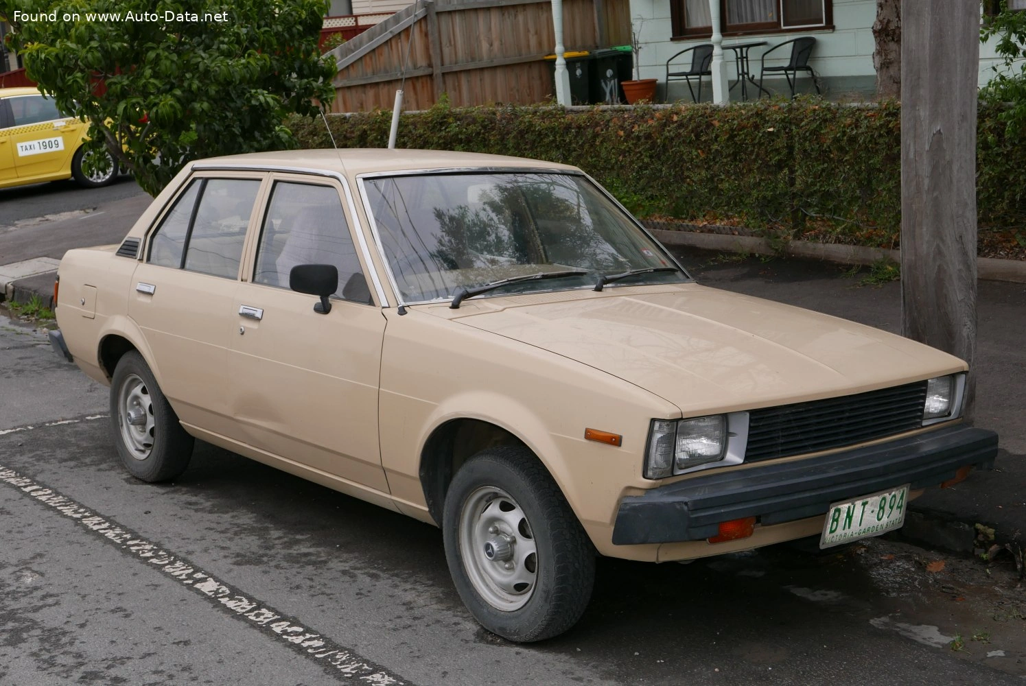 1979 Toyota Corolla 1.3 (KE70) (65 bg)