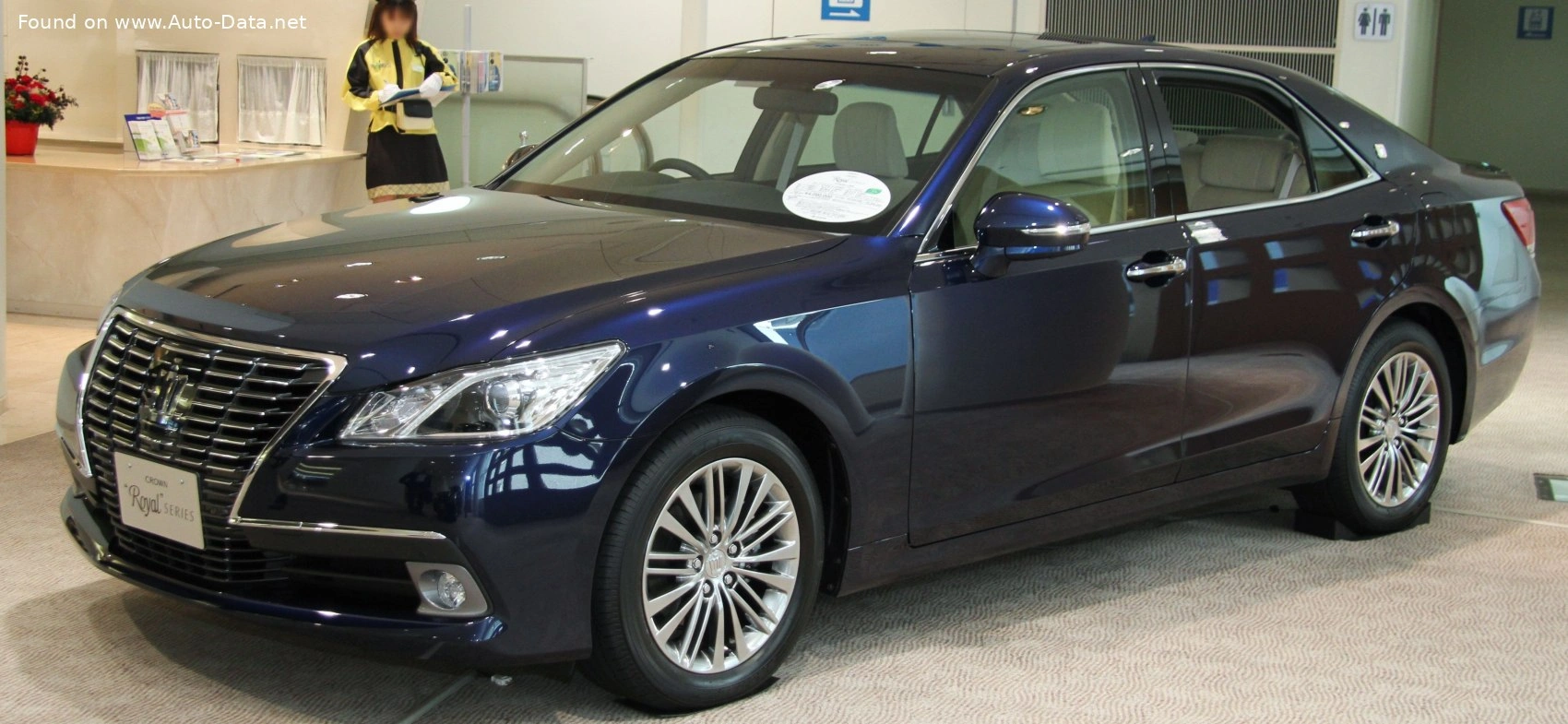 2016 Toyota Crown 2.5 D-4S (178+143 bg) Hybrid e-CVT