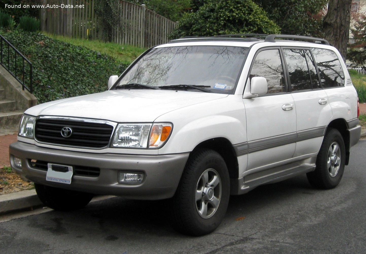 Toyota Land Cruiser Land Cruiser (J100)