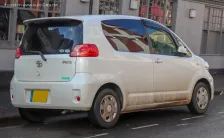 2004 Toyota Porte 1.5i (109 bg) 2
