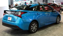 2017 Toyota Prius 1.8 (122 bg) Hybrid AWD-i e-CVT 2