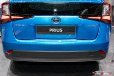 2017 Toyota Prius 1.8 (122 bg) Hybrid AWD-i e-CVT 6