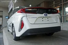 Toyota Prime 1.8 (122 bg) Plug-in Hybrid e-CVT (2017)