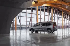 Toyota 50 kWh (136 bg) Electric (2020)