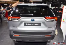 Toyota 2.5 (218 bg) Hybrid e-CVT (2018)