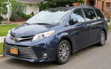 Toyota 3.5 V6 (296 bg) AWD Automatic (2018)