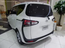 Toyota 1.5 (109 bg) CVT-i (2018)