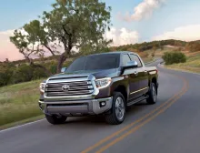2017 Toyota Tundra 4.6 V8 (310 bg) 4x4 ECT-i 4