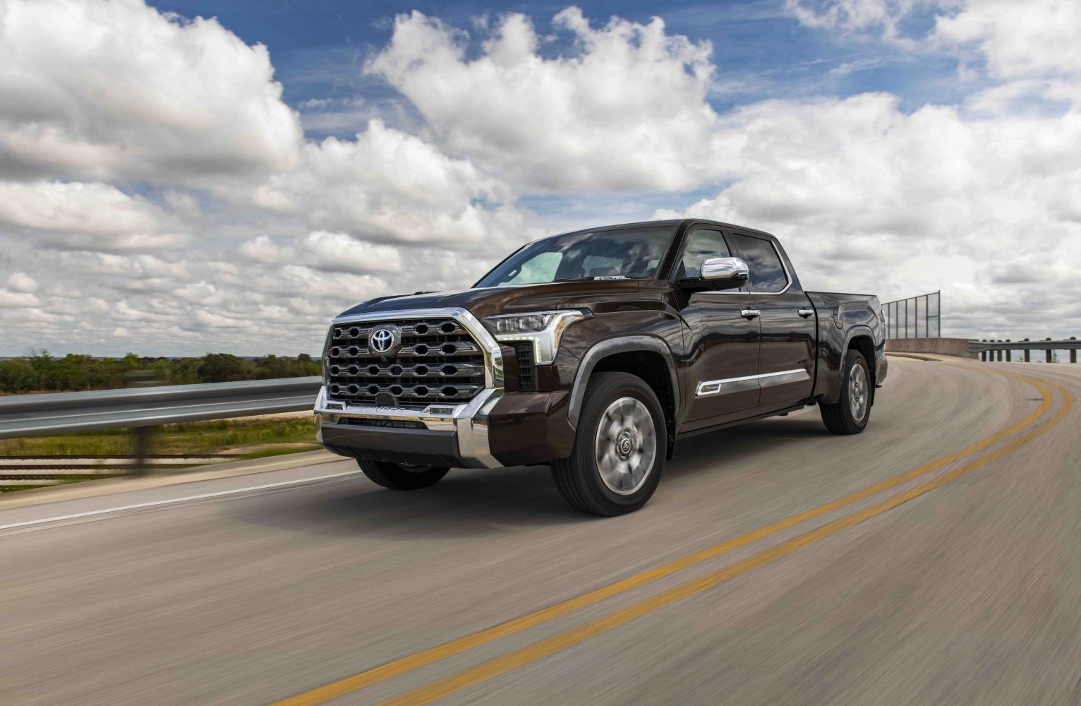 2021 Toyota Tundra 3.5 V6 i-FORCE (389 bg) 4x4 ECT-i