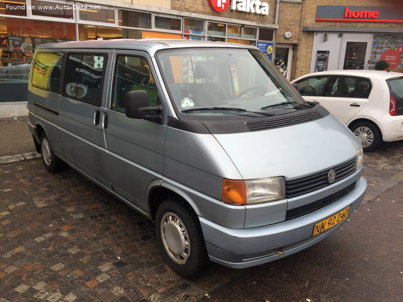1990 Volkswagen Caravelle 2.0 (84 bg)