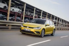 2017 Volkswagen Golf 2.0 TDI (150 bg) DSG 1