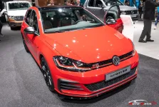 2017 Volkswagen Golf GTI Performance 2.0 TSI (245 bg) DSG OPF 1