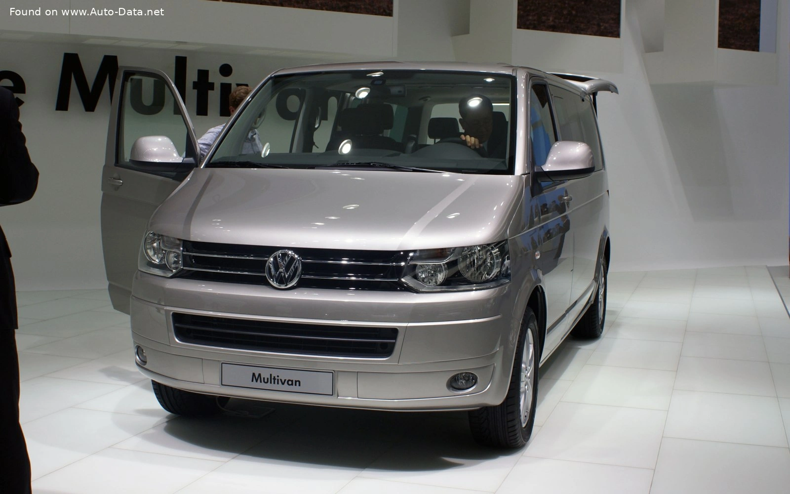 2009 Volkswagen Multivan 2.0 TDI (180 bg) BMT