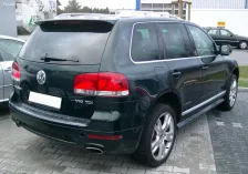Volkswagen 4.2 i V8 (310 bg) Tiptronic (2002)
