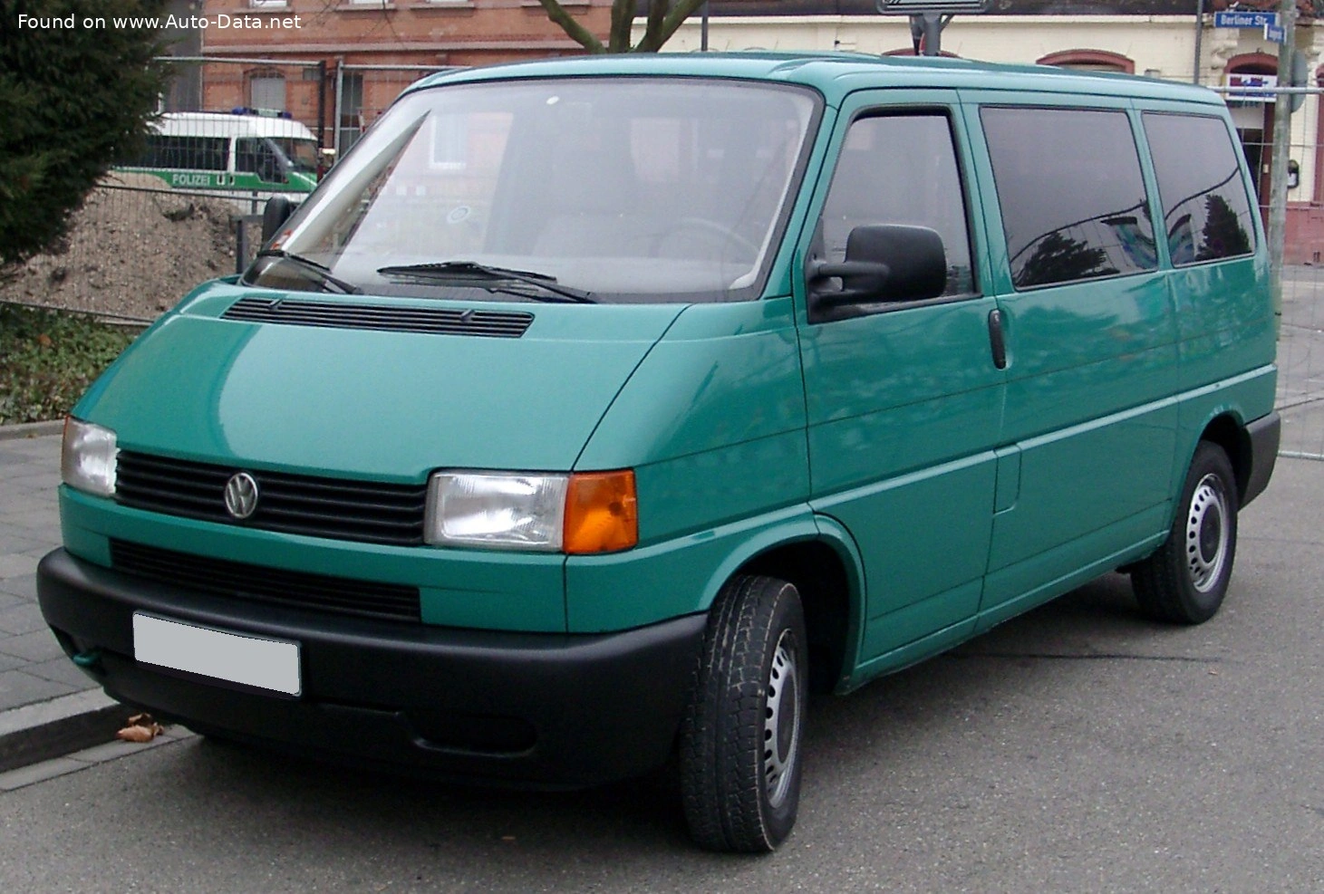 1996 Volkswagen Transporter 2.0 (84 bg) L2H1