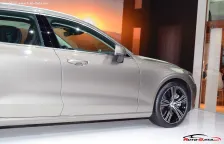 Volvo 2.0 D4 (190 bg) (2018)