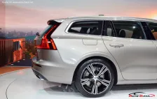 2018 Volvo V60 Polestar 2.0 T8 TwEn (318 bg) Plug-in Hybrid AWD Geartronic 8