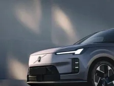 2025 Volvo XC70 Ultra Long Range 1.5T (462 bg) Plug-in Hybrid 4WD DHT 4